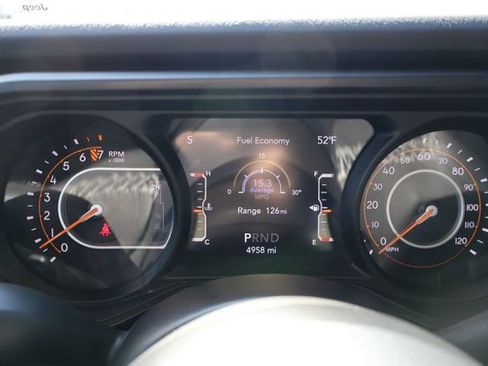 Used 2025 Jeep Gladiator Sport image 14