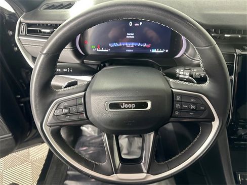 Certified 2023 Jeep Grand Cherokee Altitude image 24