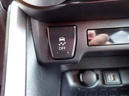 Used 2025 Toyota RAV4 LE FWD image 18