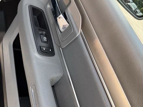 Used 2019 RAM 1500 Classic SLT image 29