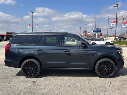 New 2026 Ford Expedition Platinum w/ Stealth Performance Package image 2