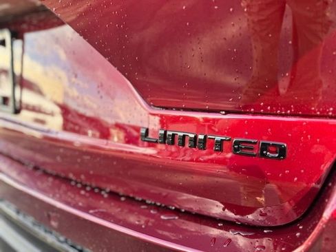 New 2025 Jeep Grand Cherokee Limited w/ Black Appearance Package image 7