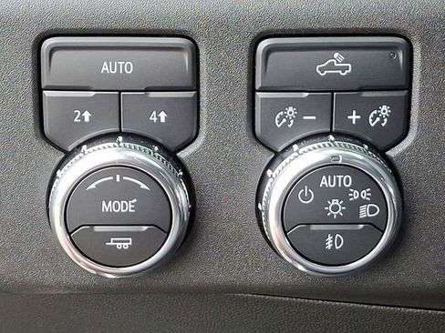 Used 2026 GMC Sierra 1500 Elevation image 25