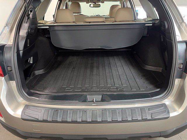 Used 2016 Subaru Outback 2.5i Limited AWD/4WD image 17
