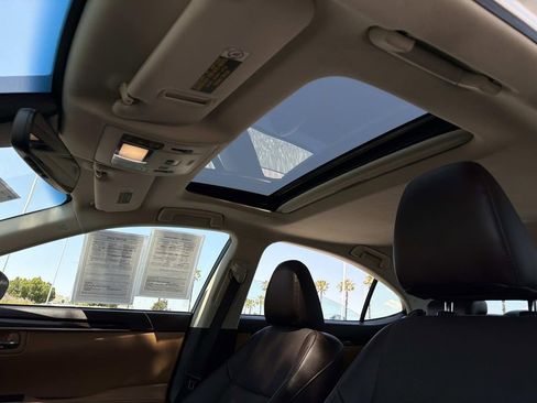 Used 2018 Lexus ES 350 w/ Premier Package FWD image 22