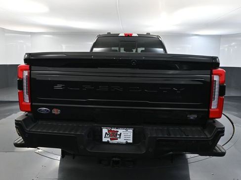 Used 2025 Ford F250 Platinum image 7