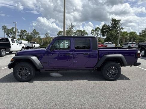 New 2026 Jeep Gladiator Sport AWD/4WD image 6