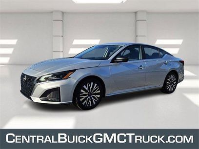 Used 2024 Nissan Altima 2.5 SV