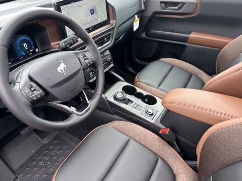 New 2025 Ford Bronco Sport Outer Banks w/ Outer Banks Tech Package+ AWD/4WD image 9