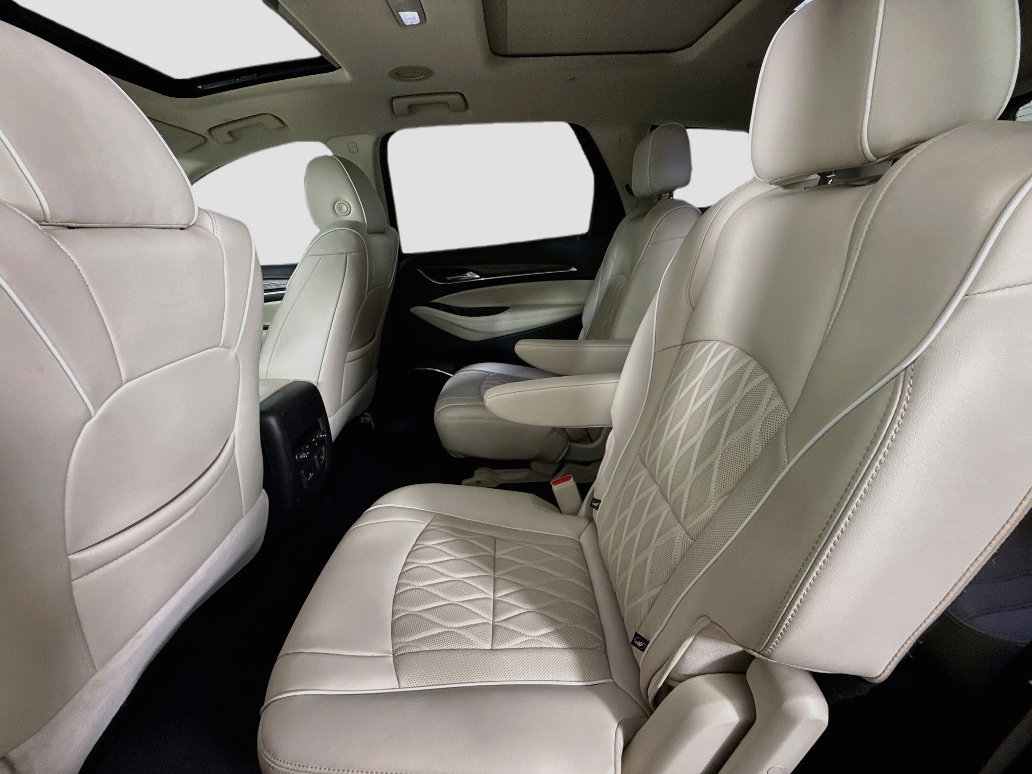 Used 2023 Buick Enclave Avenir w/ Trailering Package, 5000 lbs. AWD/4WD image 26