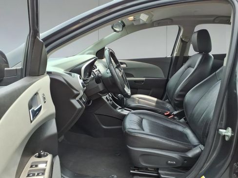Used 2019 Chevrolet Sonic Premier FWD image 14