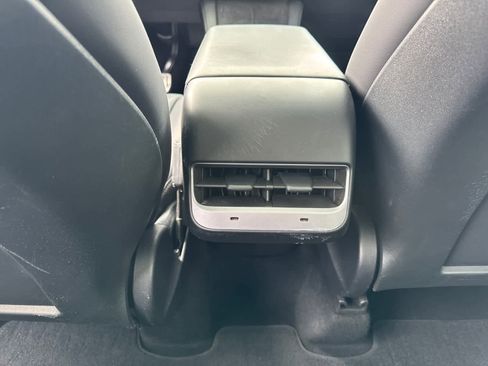 Used 2025 Tesla Model Y Performance AWD/4WD image 28