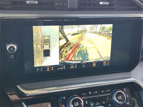 Used 2024 GMC Sierra 1500 Denali w/ Technology Package image 19