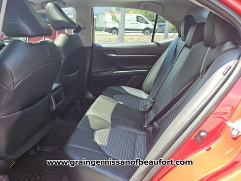 Used 2023 Toyota Camry SE FWD image 4
