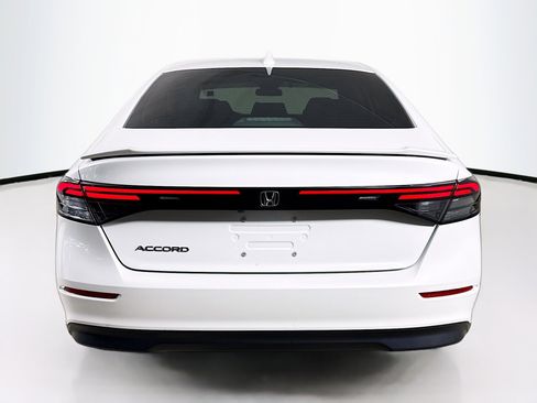 Certified 2023 Honda Accord EX image 31