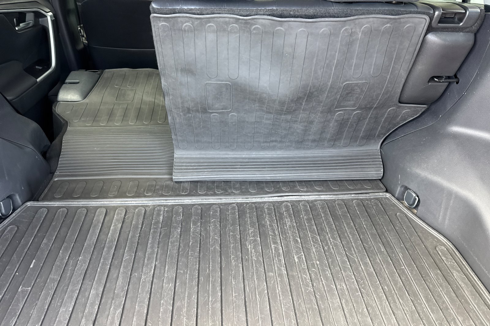 Certified 2023 Toyota RAV4 XLE Premium FWD image 21