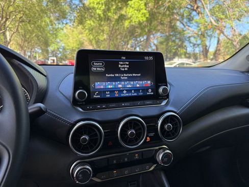 Used 2025 Nissan Sentra SV image 18