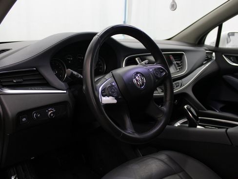 Used 2020 Buick Enclave Essence w/ Sound and Sites Package image 10