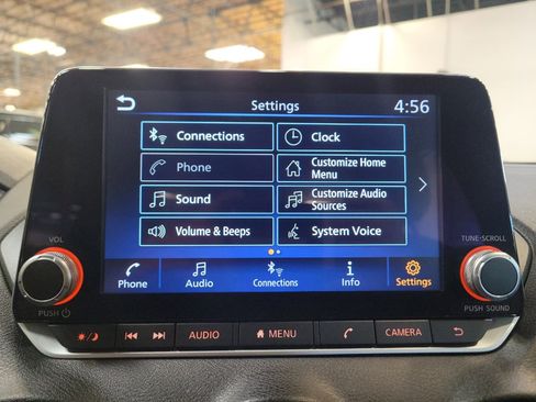 Used 2025 Nissan Sentra SV FWD image 25