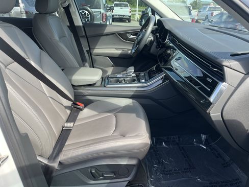 Used 2025 Audi Q7 3.0T Premium Plus AWD/4WD image 16