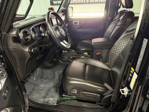 Used 2022 Jeep Wrangler Unlimited Sahara image 11