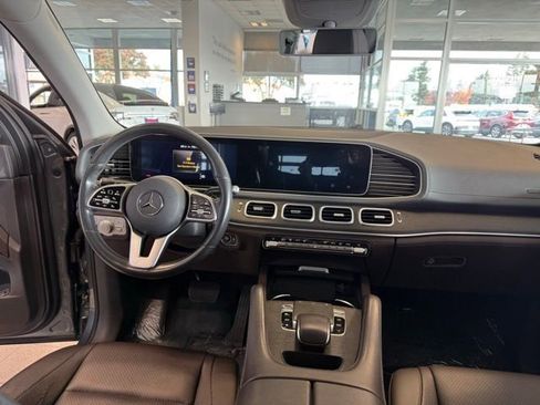 Used 2020 Mercedes-Benz GLE 350 GLE 350 w/ 3rd Row Seat Package image 27