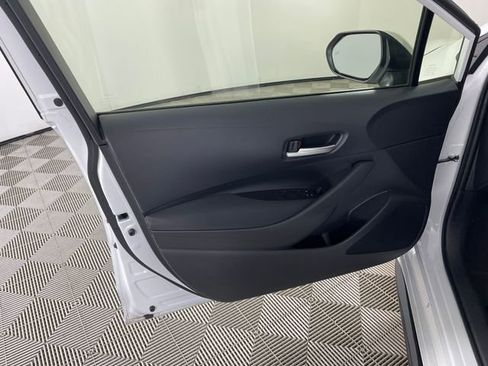Used 2026 Toyota Corolla SE image 11