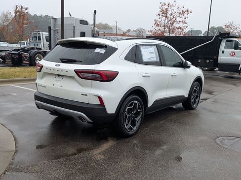 New 2026 Ford Escape Platinum w/ Premium Technology Package image 4