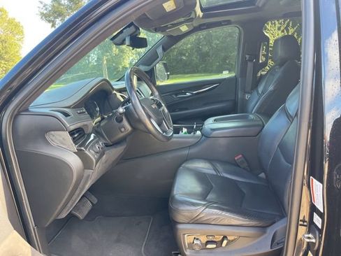 Used 2020 Cadillac Escalade Platinum AWD/4WD image 14