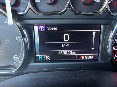 Used 2015 Chevrolet Tahoe LT image 2