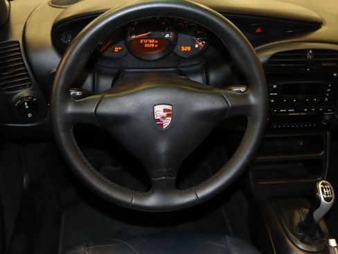 Used 2004 Porsche Boxster RWD image 31