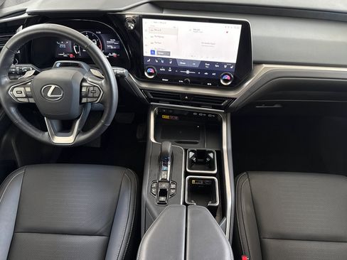 Used 2025 Lexus TX 350 AWD image 17