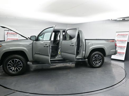 Used 2023 Toyota Tacoma TRD Sport image 43