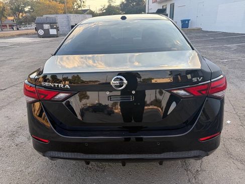 Used 2020 Nissan Sentra SV image 7