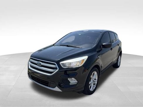 Used 2017 Ford Escape SE w/ SE Cold Weather Package FWD image 7
