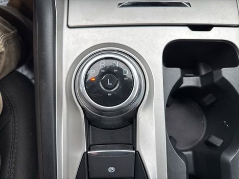 Used 2022 Ford Explorer XLT image 47