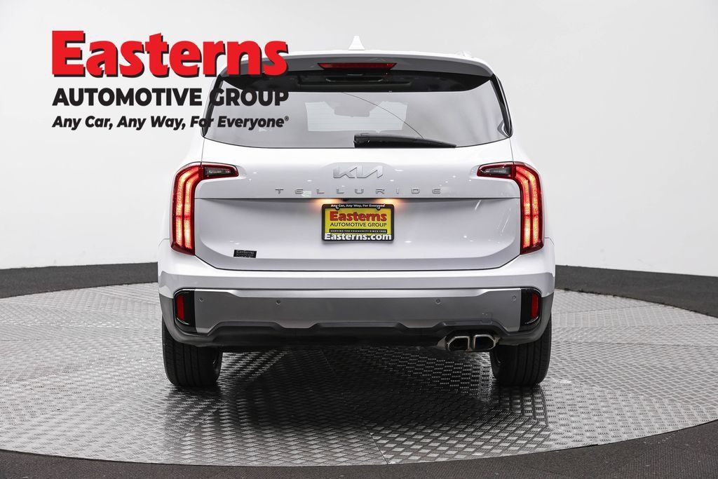 Used 2025 Kia Telluride S FWD image 6