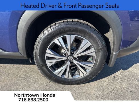 Used 2021 Nissan Rogue SV w/ Premium Package image 12