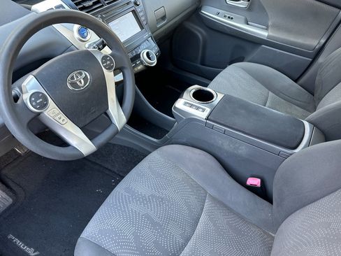 Used 2014 Toyota Prius V Three FWD image 10