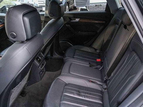 Used 2023 Audi Q5 2.0T Premium image 18