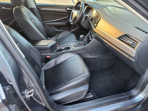 Used 2020 Volkswagen Jetta SE image 38