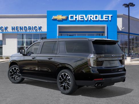 New 2026 Chevrolet Suburban RST image 5