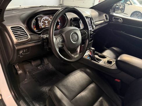 Used 2020 Jeep Grand Cherokee Limited AWD/4WD image 15
