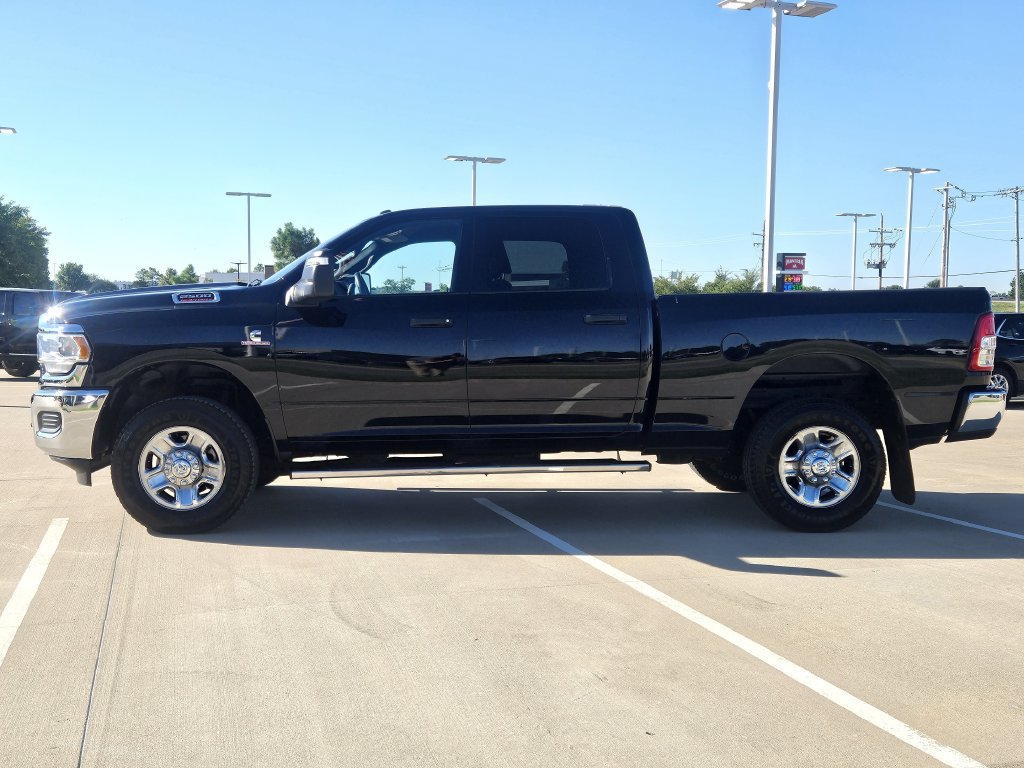 Used 2024 RAM 2500 Tradesman w/ Chrome Appearance Group AWD/4WD image 4