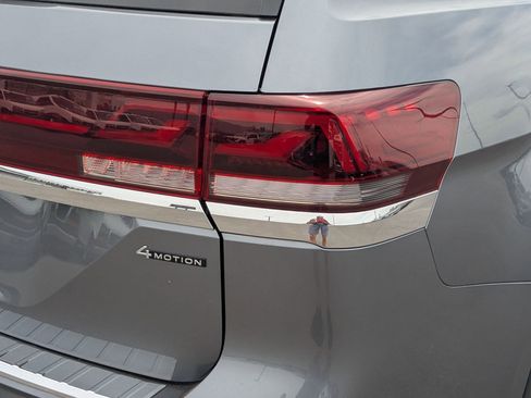 Used 2024 Volkswagen Atlas SEL Premium R-Line AWD/4WD image 12