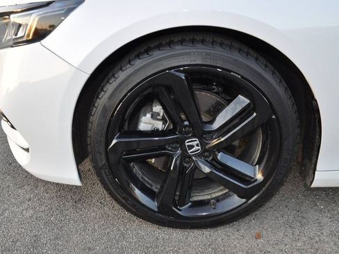 Used 2020 Honda Accord Sport image 9
