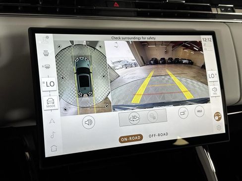 New 2025 Land Rover Range Rover Sport Dynamic SE image 18