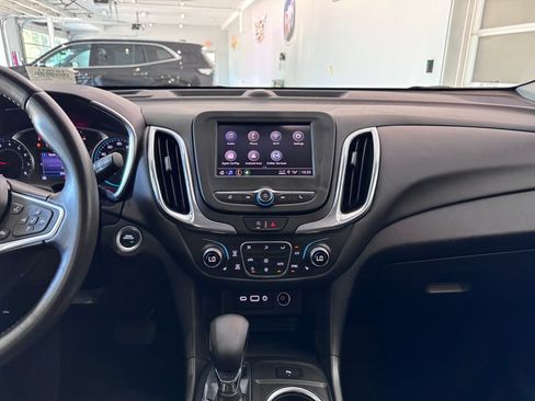 Certified 2022 Chevrolet Equinox LT AWD/4WD image 17
