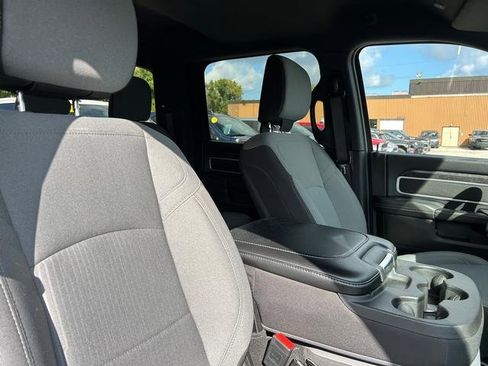 Used 2024 RAM 2500 Big Horn w/ Bed Utility Group image 32