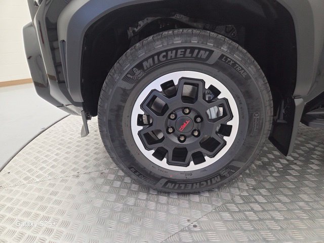 New 2026 Toyota 4Runner TRD Off-Road Premium AWD/4WD image 17